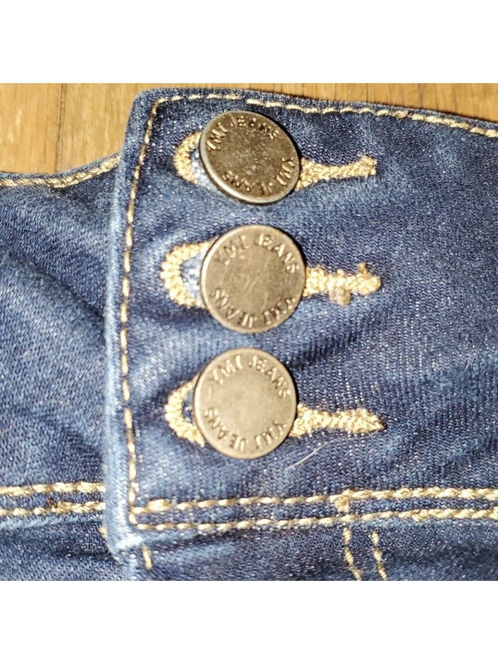 Ymi destroyed jean shorts size 3 - Picture 2 of 4